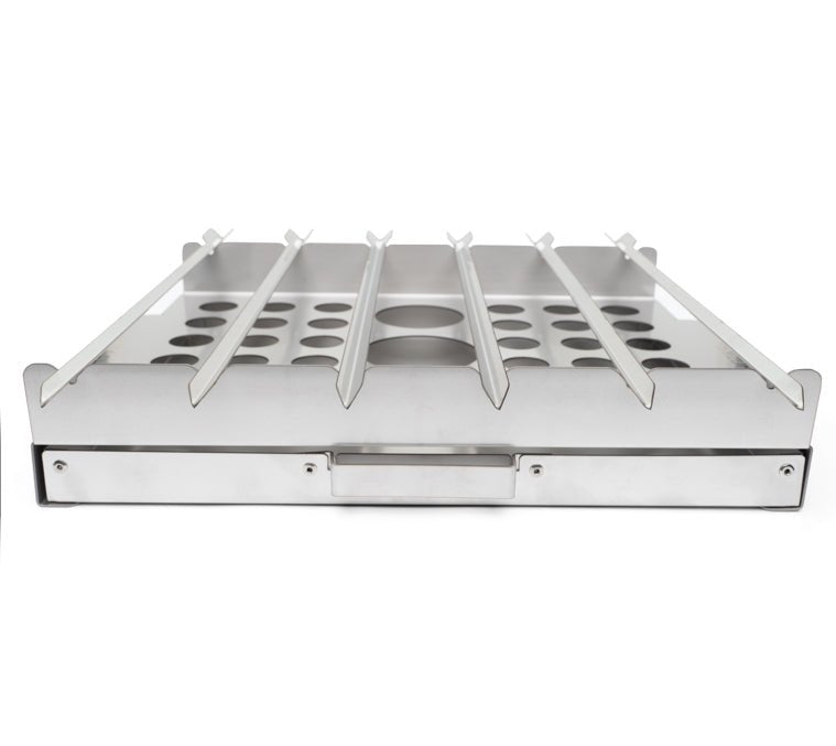 Easily removable smoker tray